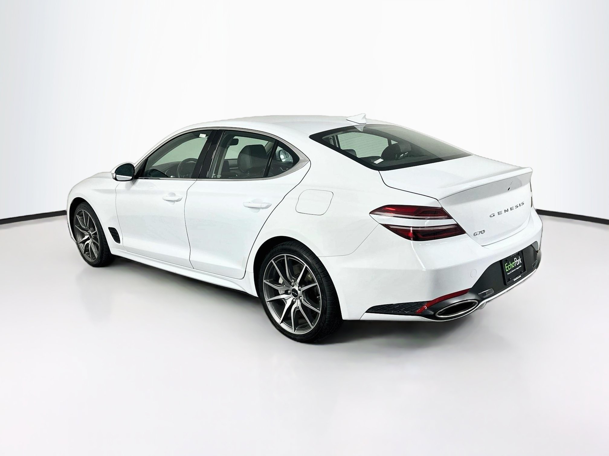 Used 2025 Genesis G70 2.5T RWD image 5