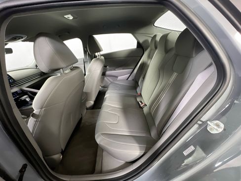 Used 2023 Hyundai Elantra SEL image 22