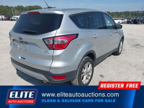 Used 2017 Ford Escape SE w/ SE Cold Weather Package image 7