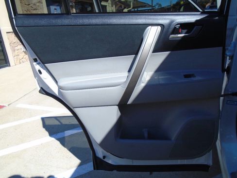 Used 2008 Toyota Highlander Sport image 31