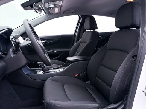 Used 2025 Chevrolet Malibu LS FWD image 16