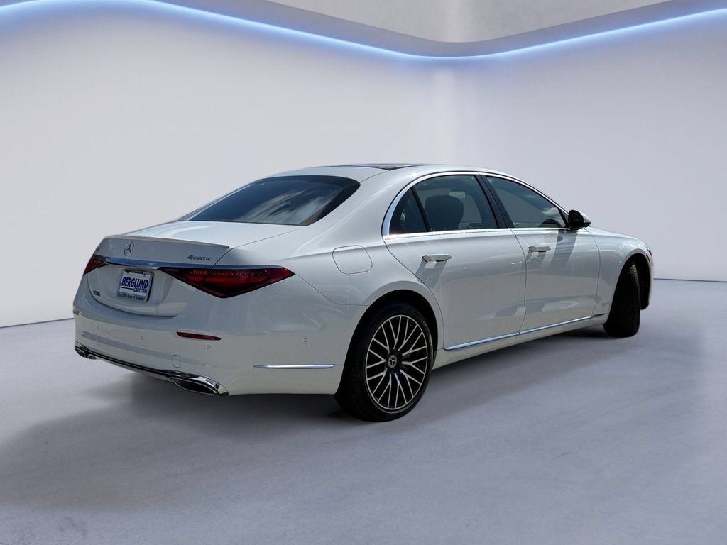 New 2025 Mercedes-Benz S 580 4MATIC Sedan image 4