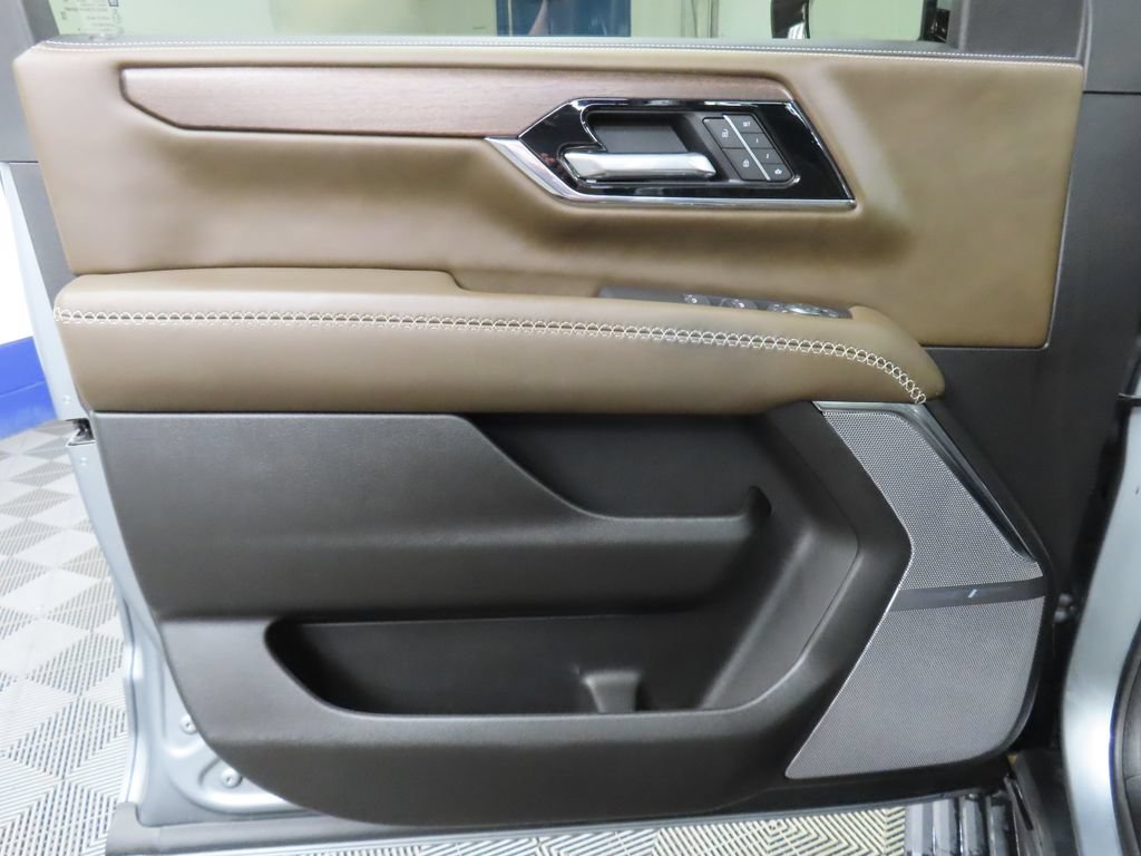 Used 2025 GMC Yukon XL Denali Ultimate AWD/4WD image 74