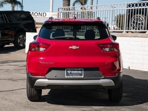 Used 2026 Chevrolet TrailBlazer LT w/ Driver Confidence Package image 6