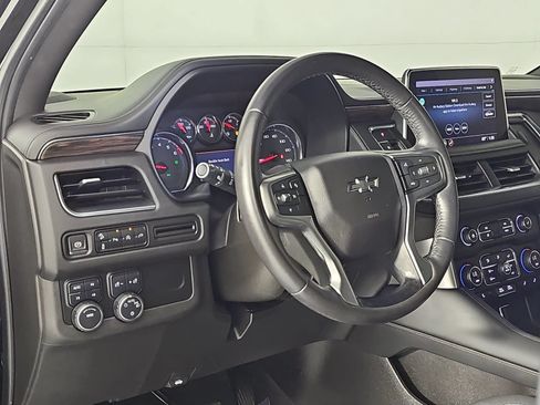 Used 2021 Chevrolet Tahoe Z71 AWD/4WD image 16