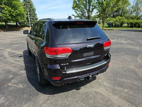 Used 2019 Jeep Grand Cherokee Overland AWD/4WD image 3