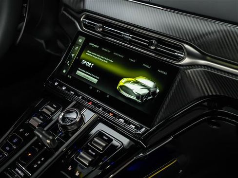 New 2026 Aston Martin V8 Vantage S image 27