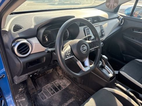 Used 2021 Nissan Versa SV FWD image 8