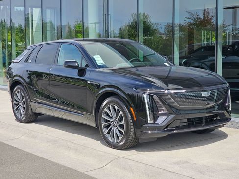 New 2026 Cadillac Lyriq Sport AWD/4WD image 7