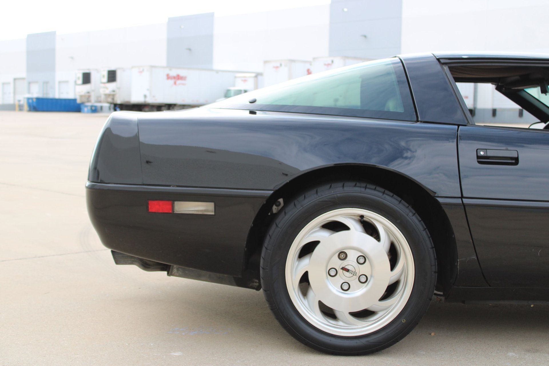 Used 1994 Chevrolet Corvette Coupe RWD image 31