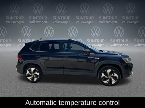 Used 2024 Volkswagen Taos SE AWD/4WD image 8