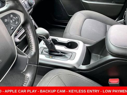 Used 2022 Chevrolet Colorado LT AWD/4WD image 19