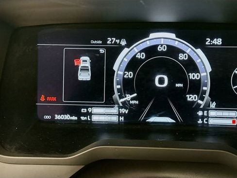 Used 2024 Toyota Tundra Platinum AWD/4WD image 14