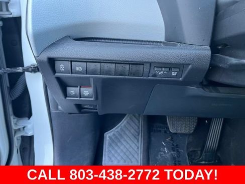 Used 2025 Toyota Sienna XLE FWD image 29