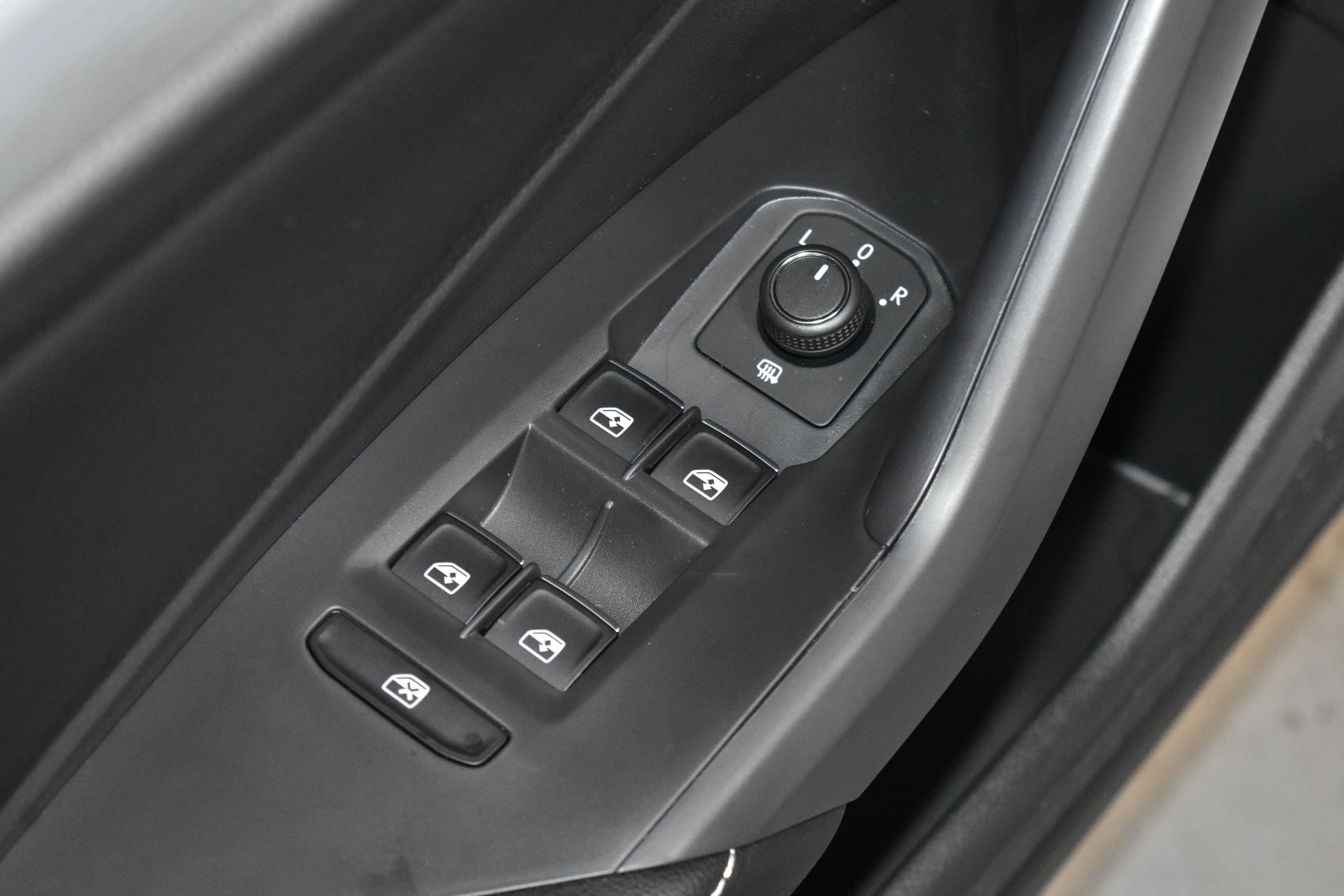 New 2026 Volkswagen Jetta Sport FWD image 4