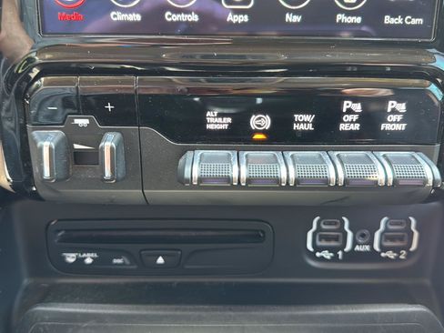 Used 2019 RAM 2500 Laramie AWD/4WD image 19