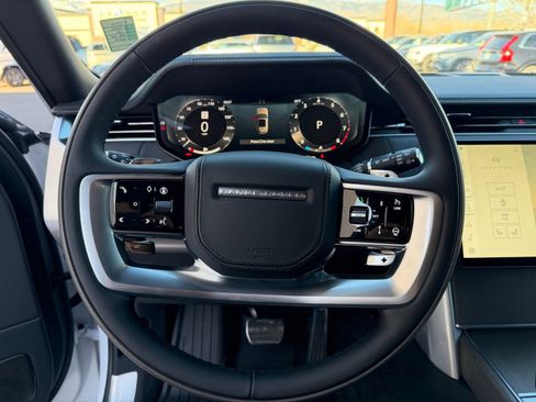 New 2026 Land Rover Range Rover SV AWD/4WD image 10