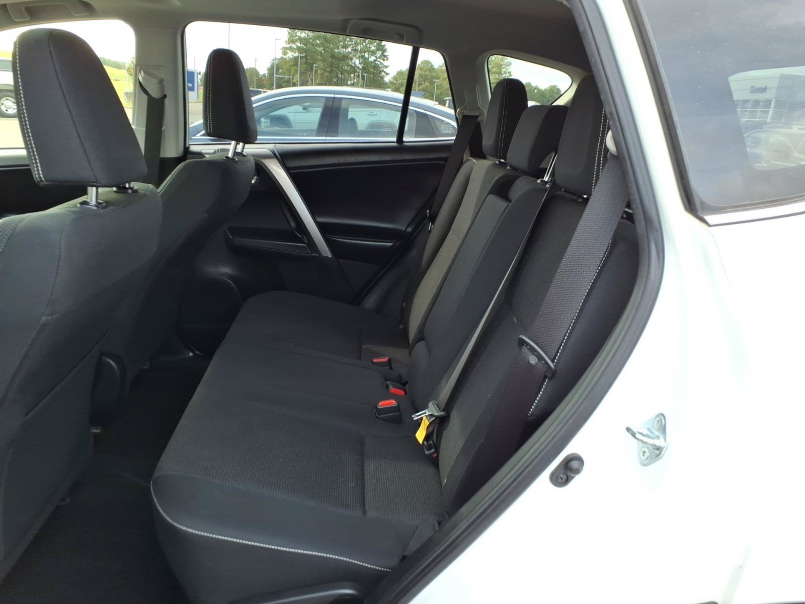 Used 2018 Toyota RAV4 XLE w/ Plus Extra Value Package FWD image 8