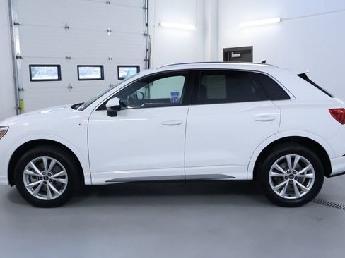 Used 2024 Audi Q3 2.0T Premium AWD/4WD image 4