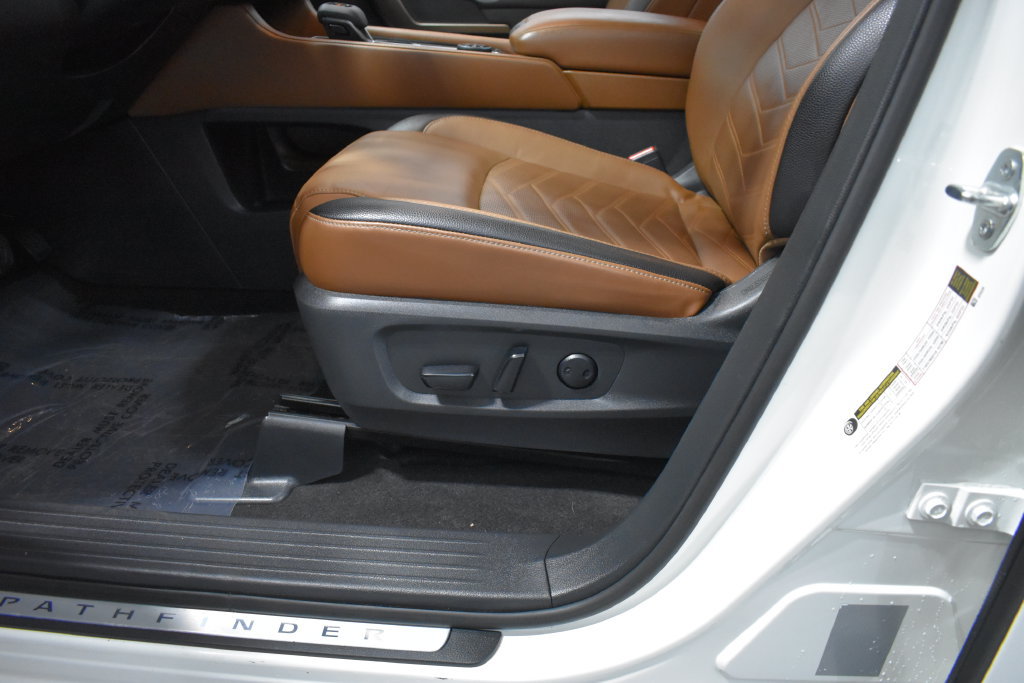 Certified 2024 Nissan Pathfinder Platinum AWD/4WD image 19