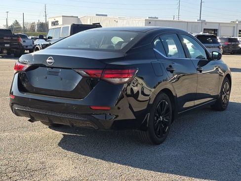 Used 2025 Nissan Sentra S FWD image 6