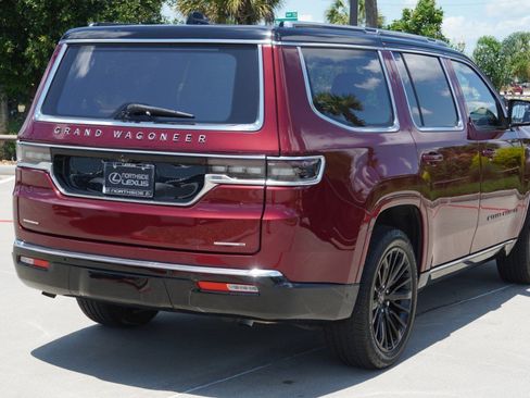 Used 2022 Jeep Grand Wagoneer Series III w/ Flexible Seating Group AWD/4WD image 6