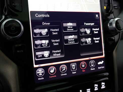Used 2019 RAM 1500 Laramie RWD image 27