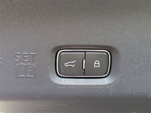 Used 2025 Ford Expedition Max Platinum w/ Stealth Performance Package image 14