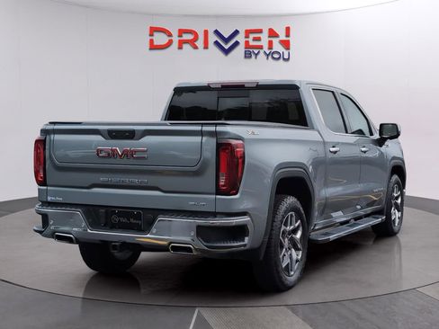 Used 2024 GMC Sierra 1500 SLT w/ SLT Premium Plus Package AWD/4WD image 5