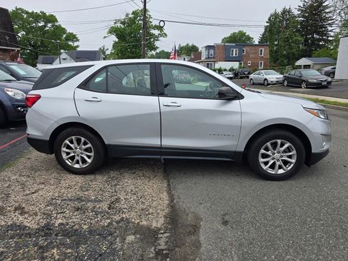 Used 2019 Chevrolet Equinox LS FWD image 13