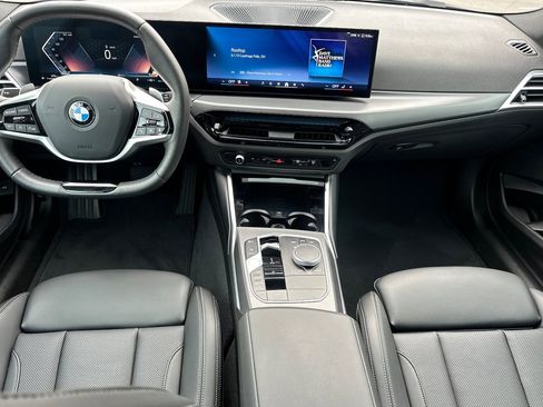 Used 2025 BMW 230i Coupe w/ Convenience Package image 17