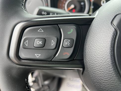 Used 2026 Jeep Gladiator Rubicon AWD/4WD image 25