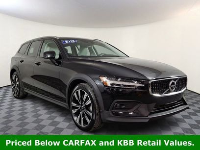 Used 2022 Volvo V60 T5 Cross Country w/ Advanced Package