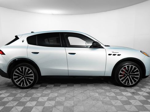Used 2025 Maserati Grecale Modena image 8