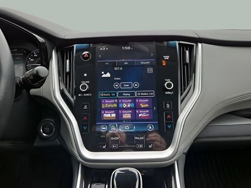 Used 2022 Subaru Outback Premium image 15