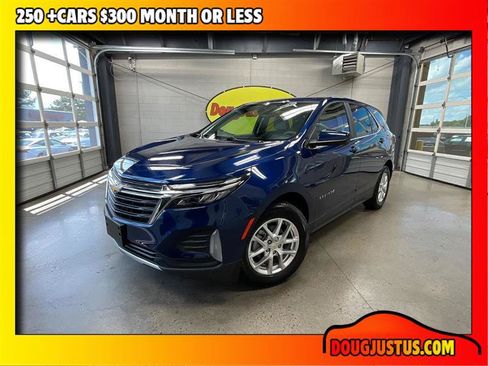 Used 2022 Chevrolet Equinox LT FWD image 1