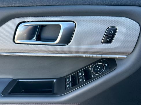 New 2026 Ford Explorer Active image 11