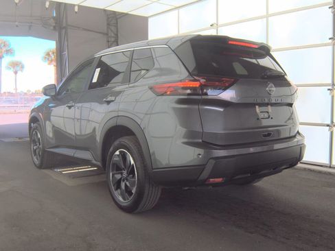 Used 2026 Nissan Rogue SV image 7