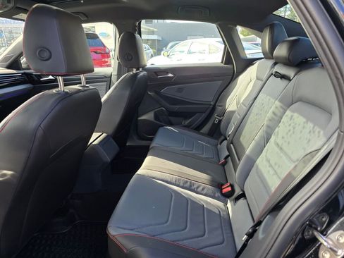 Used 2025 Volkswagen Jetta GLI Autobahn image 5