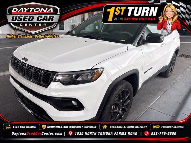 Used 2024 Jeep Compass Latitude w/ Convenience Group AWD/4WD image 1