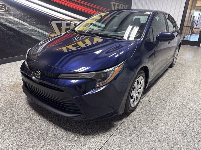 Used 2023 Toyota Corolla LE FWD image 2