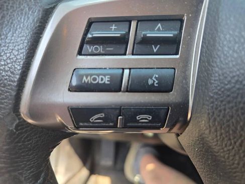 Used 2014 Subaru Crosstrek 2.0i Limited AWD/4WD image 6