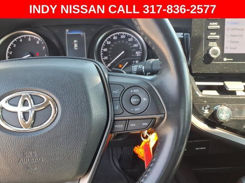 Used 2022 Toyota Camry SE image 21