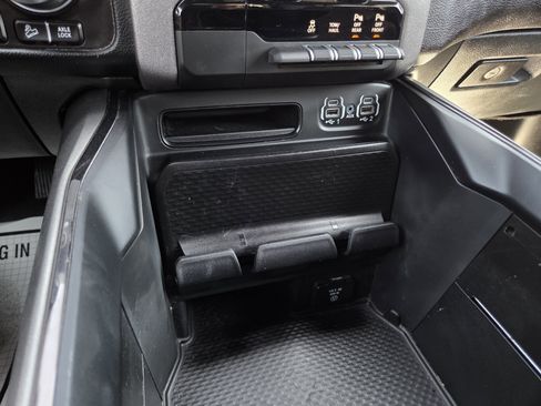 Used 2022 RAM 1500 Big Horn w/ Built-to-serve Edition AWD/4WD image 31