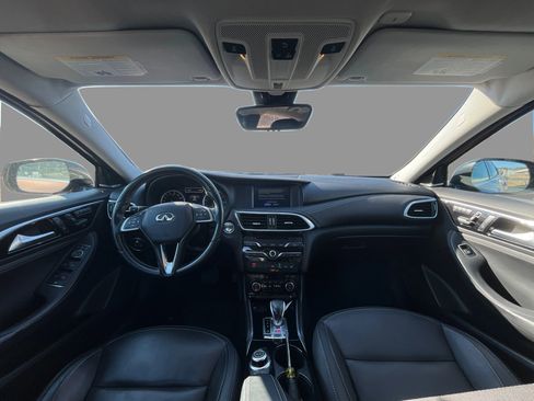 Used 2017 INFINITI QX30 Premium w/ Navigation Package image 24