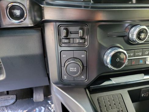 Used 2023 Ford F350 Lariat w/ Chrome Package AWD/4WD image 29