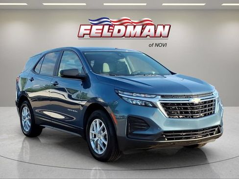 Used 2024 Chevrolet Equinox LS w/ LS Convenience Package FWD image 8