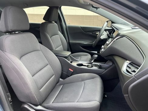 Used 2019 Chevrolet Malibu LT FWD image 9