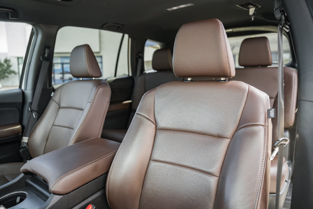Certified 2025 Honda Passport EX-L image 38