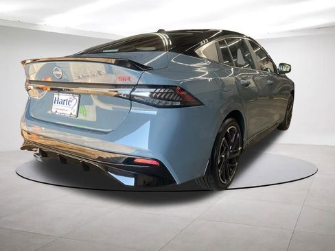 New 2026 Nissan Sentra SR w/ Floor Mat Package FWD image 5